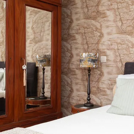 Boutique The Townhouse فندق مبيت وإفطار 4*