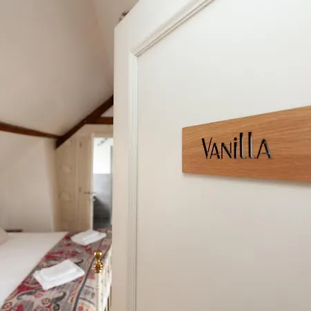 Boutique The Townhouse فندق مبيت وإفطار 4*