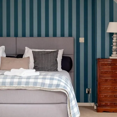 Boutique The Townhouse فندق مبيت وإفطار بروج