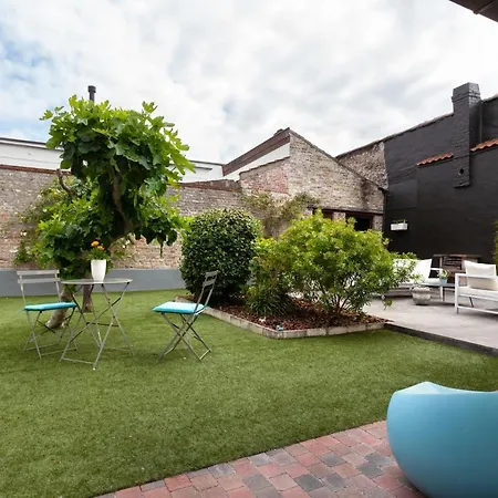 Boutique The Townhouse فندق مبيت وإفطار بروج